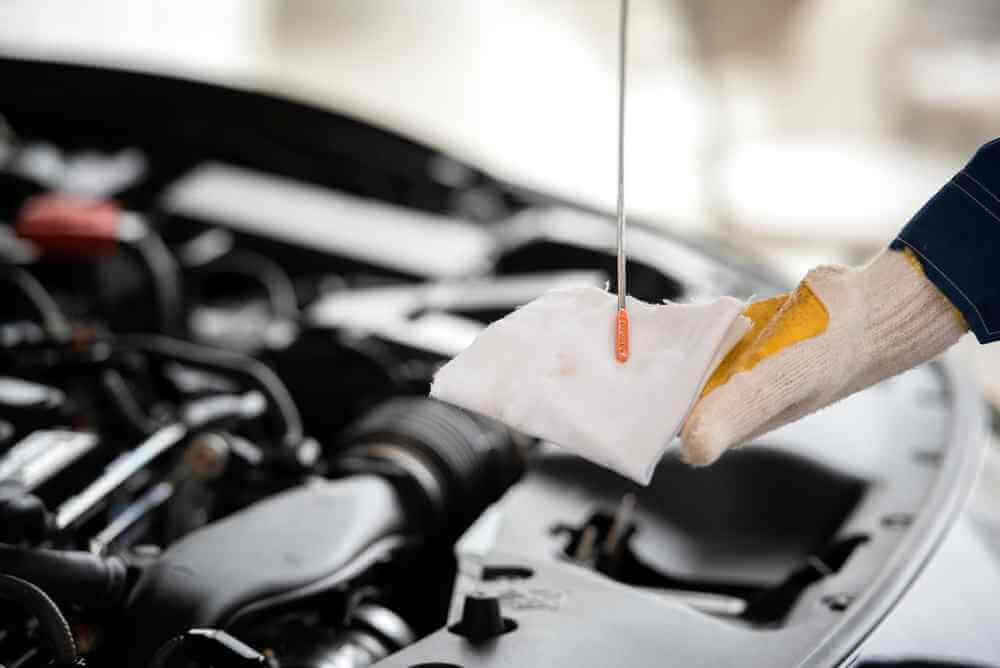 Comment choisir la meilleure huile de moteur pour sa voiture