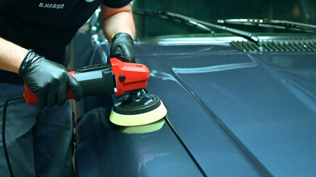 Un nouvel éclat pour votre carrosserie grâce à la polisseuse pour voiture